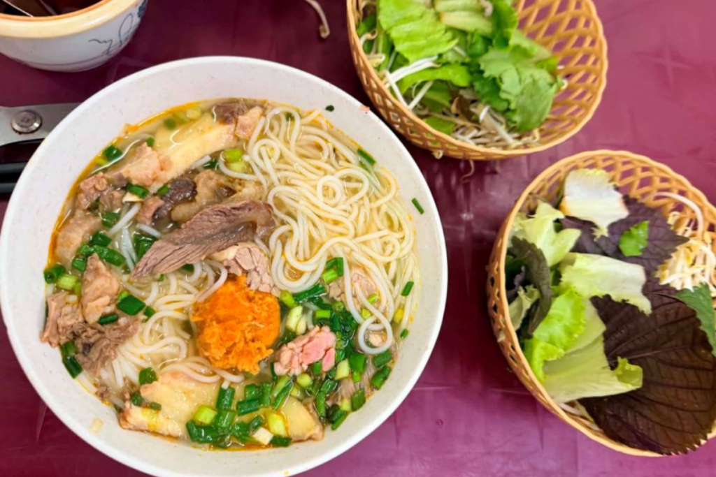 Lưu ngay 10 quán bún bò Huế Đà Nẵng ngon nức tiếng 12 bún bò huế đà nẵng