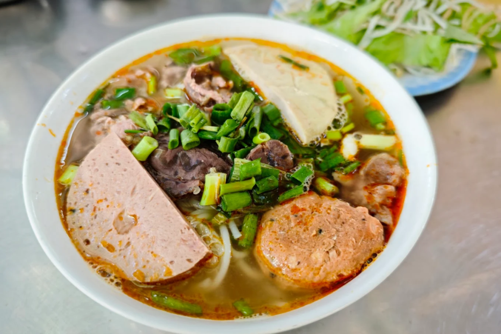 Lưu ngay 10 quán bún bò Huế Đà Nẵng ngon nức tiếng 8 bún bò huế đà nẵng ngon nhất