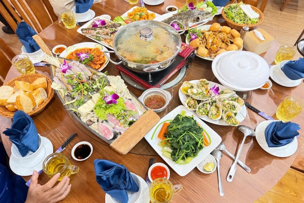 10 best family restaurant Da Nang for a memorable meal together 11 family restaurant da nang