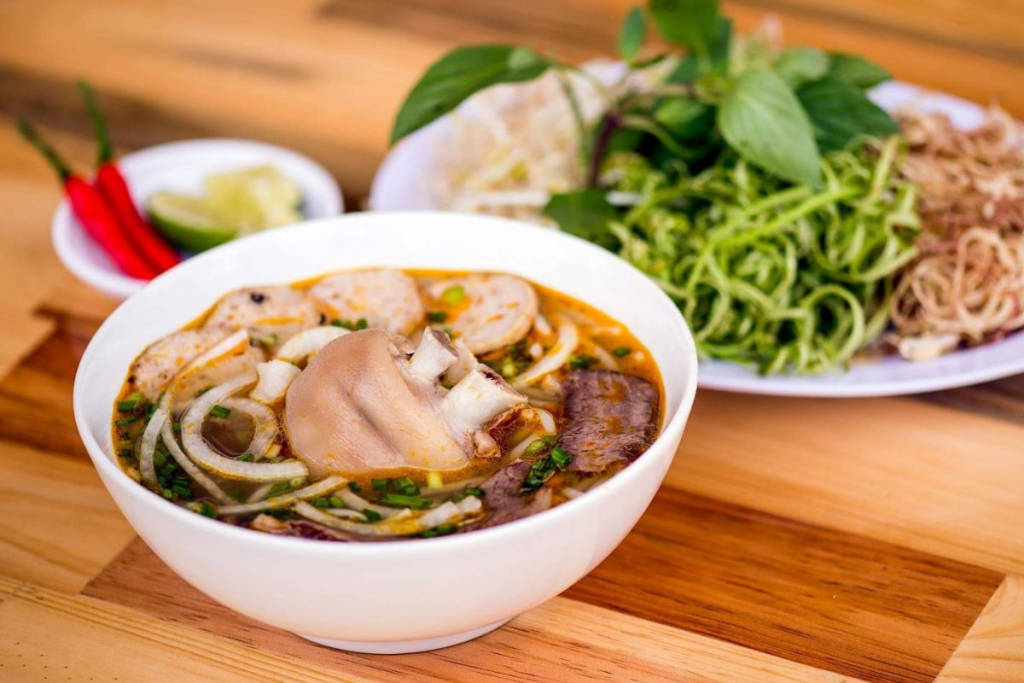 khám phá ẩm thực đà nẵng