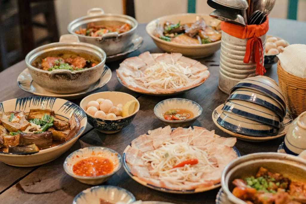nhà hàng cơm việt đà nẵng